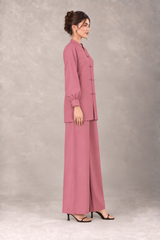 Side view of Azalea linen outfit with straight-cut shirt