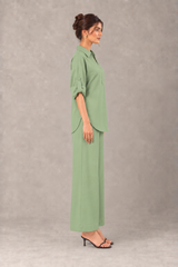 Side view of Willow linen outfit with adjustable folded sleeves